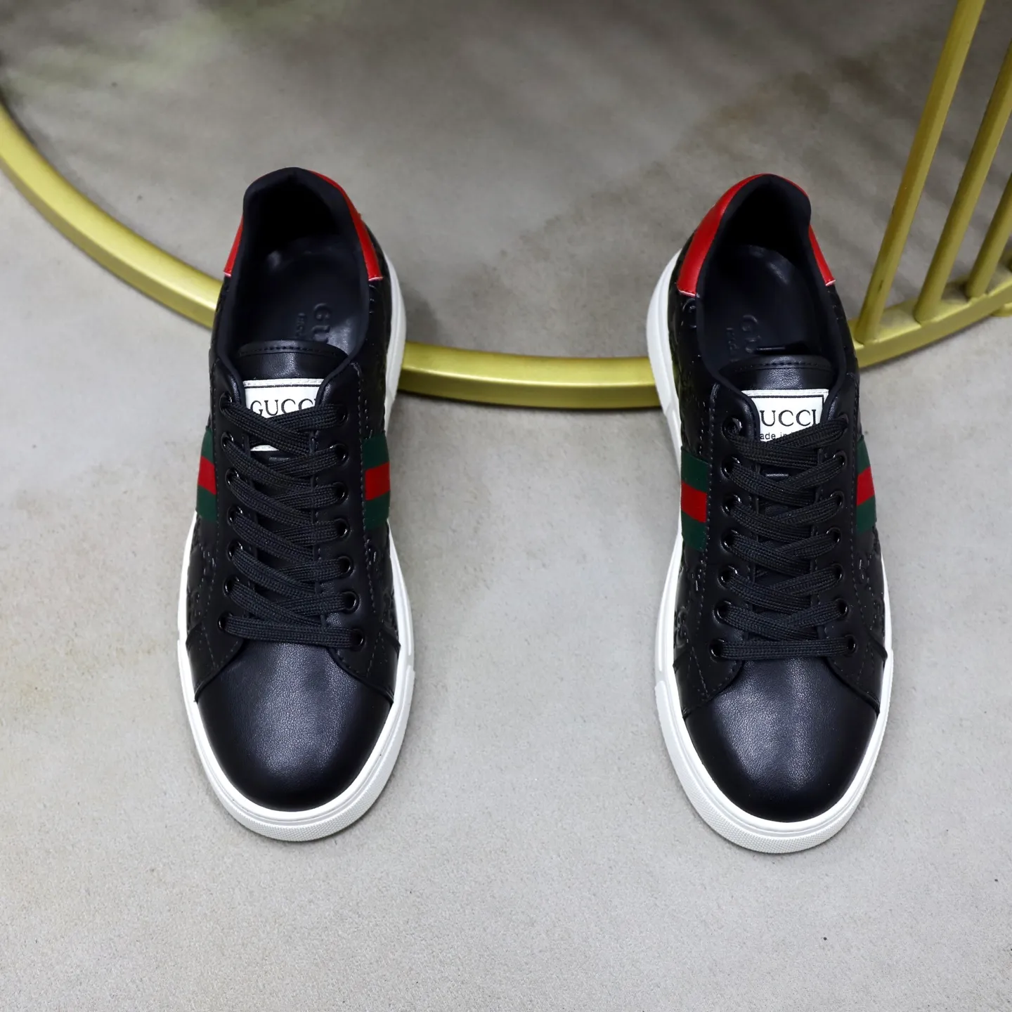 Ex-factory price: 420💰🙅‍♂️🙅‍♂️🙅‍♂️ Brand: Gucci GUCCi Standard code: 38-44 (45 customized) Grade: Same as the official website Material: Original leather splicing, comfortable and breathable sheepskin lining, original wear-resistant outsole Style category: Men's fashionable casual shoes, running, sports shoes, noble luxury brand elements, top luxury Color: actual picture color